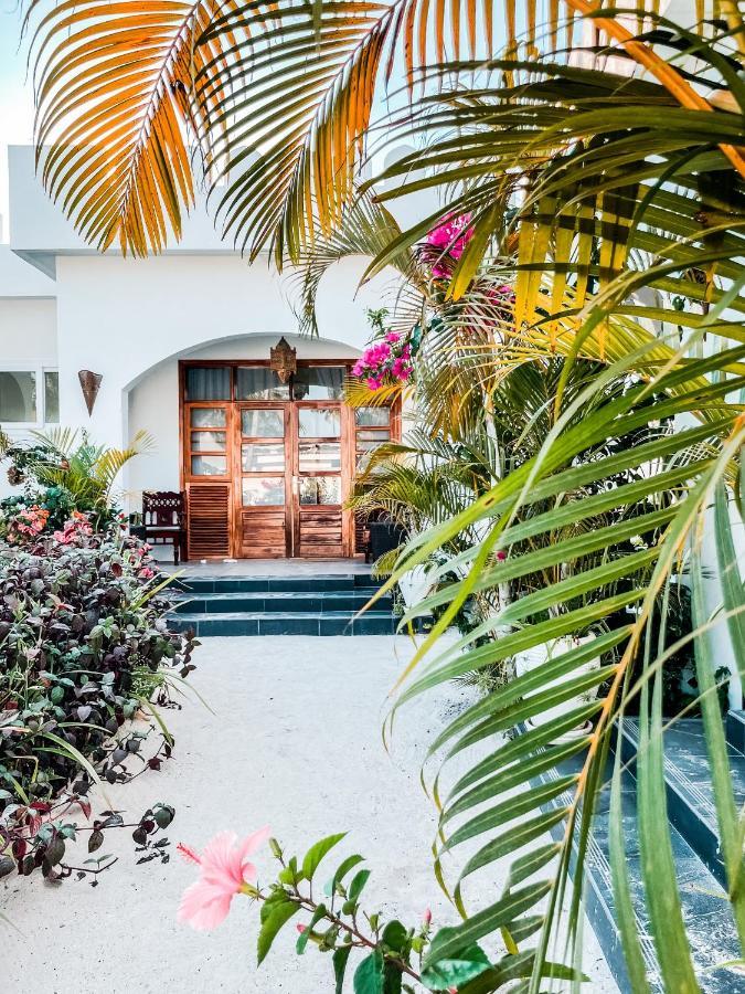 The Golden Blue Luxury Hotel Bwejuu Extérieur photo