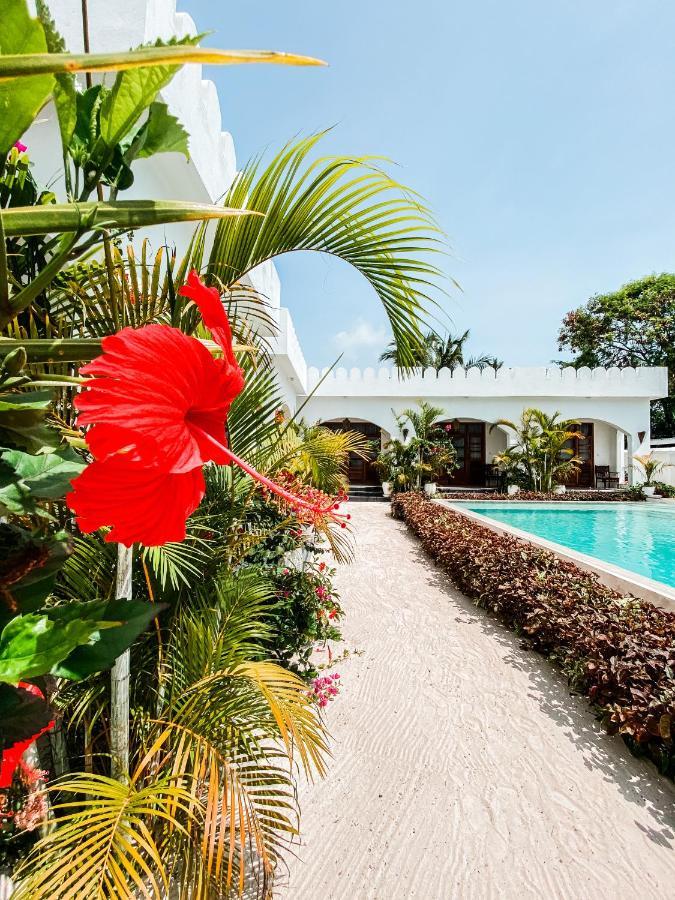 The Golden Blue Luxury Hotel Bwejuu Extérieur photo