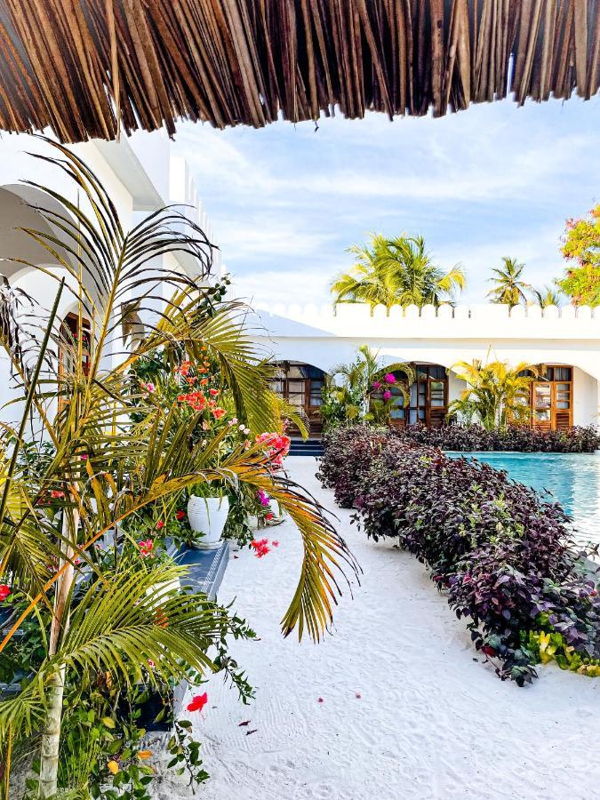 The Golden Blue Luxury Hotel Bwejuu Extérieur photo