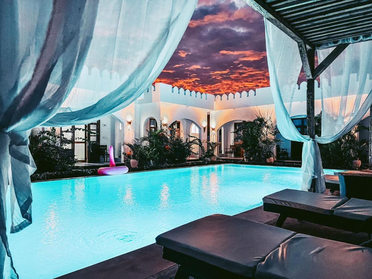 The Golden Blue Luxury Hotel Bwejuu Extérieur photo