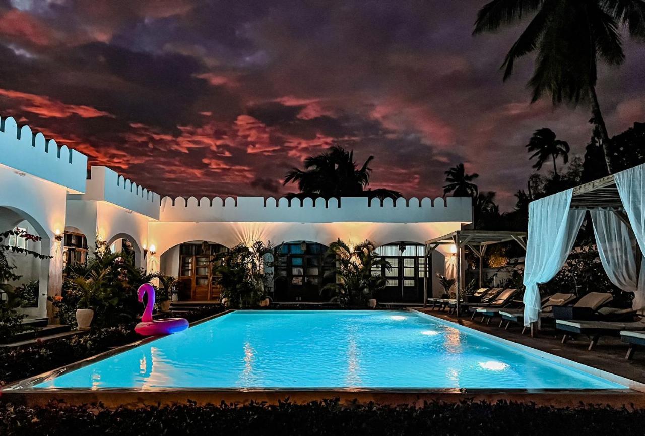 The Golden Blue Luxury Hotel Bwejuu Extérieur photo