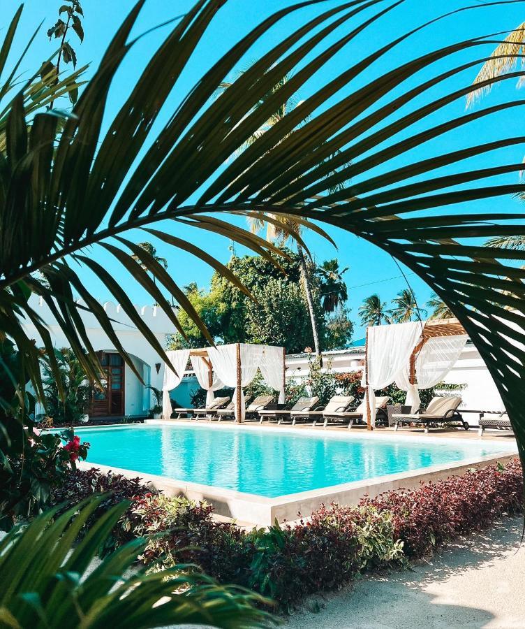 The Golden Blue Luxury Hotel Bwejuu Extérieur photo