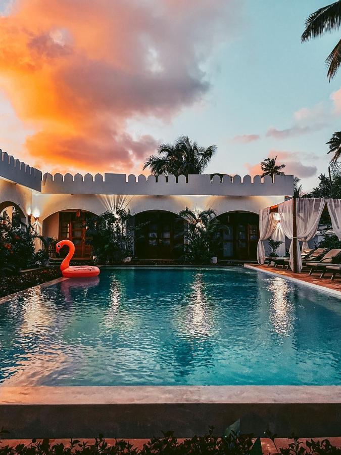 The Golden Blue Luxury Hotel Bwejuu Extérieur photo